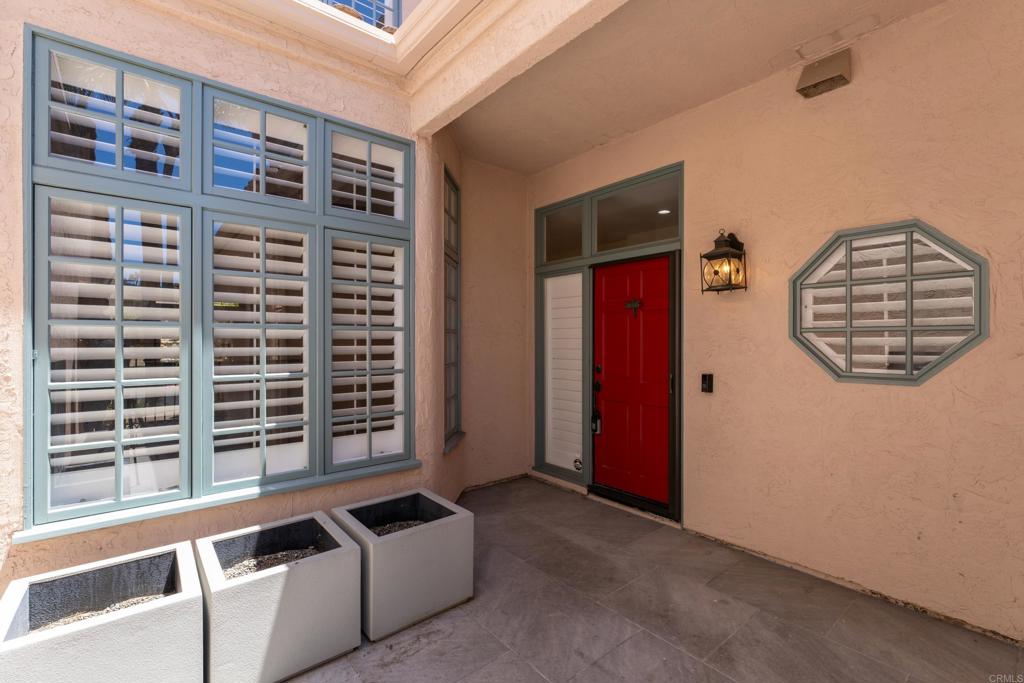 3647 Paseo Vista Famosa