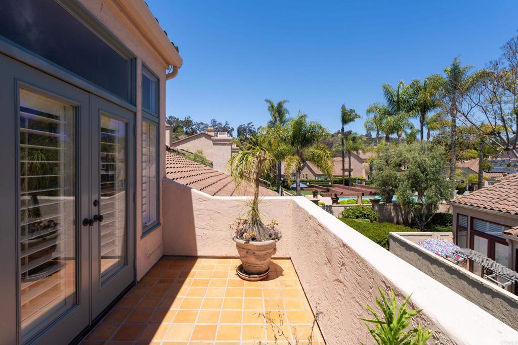 3647 Paseo Vista Famosa
