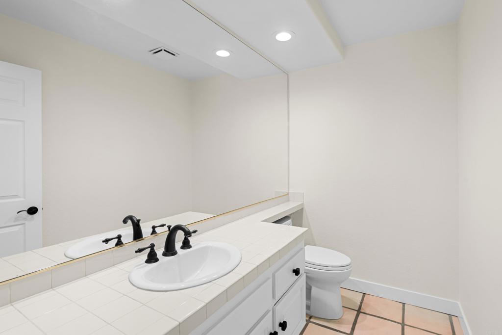 3647 Paseo Vista Famosa