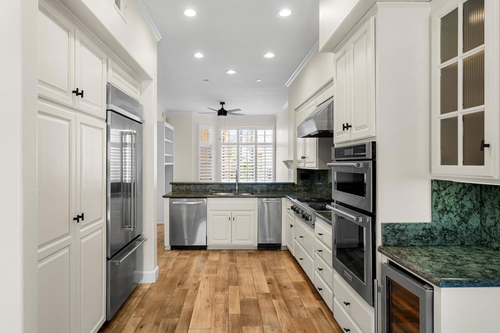 3647 Paseo Vista Famosa