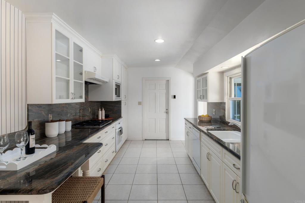 1381 W Muirlands Drive