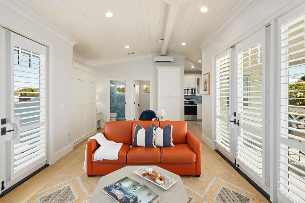 1264 La Jolla Rancho