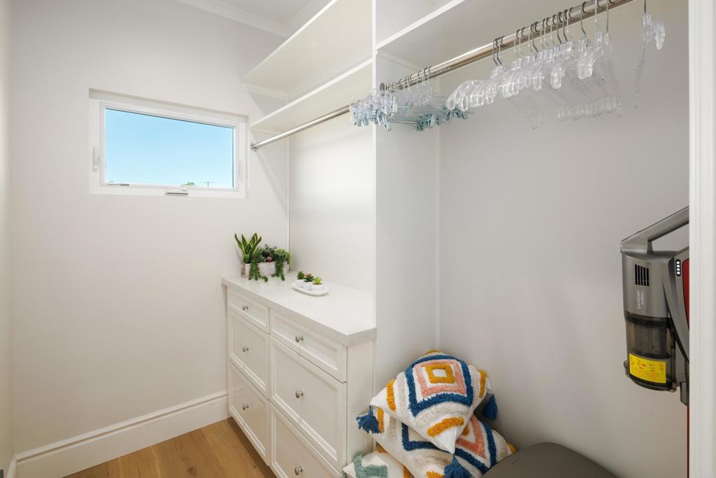 1264 La Jolla Rancho