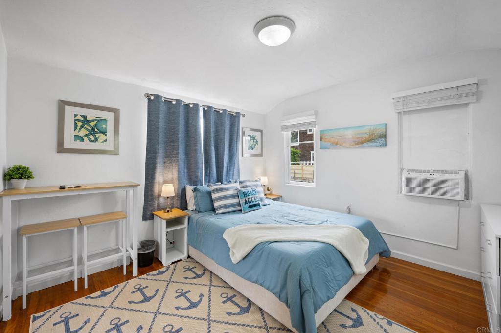 1303 15 Cave Street