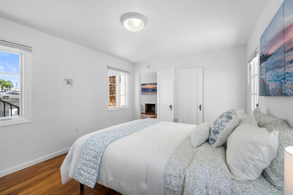 1303 15 Cave Street