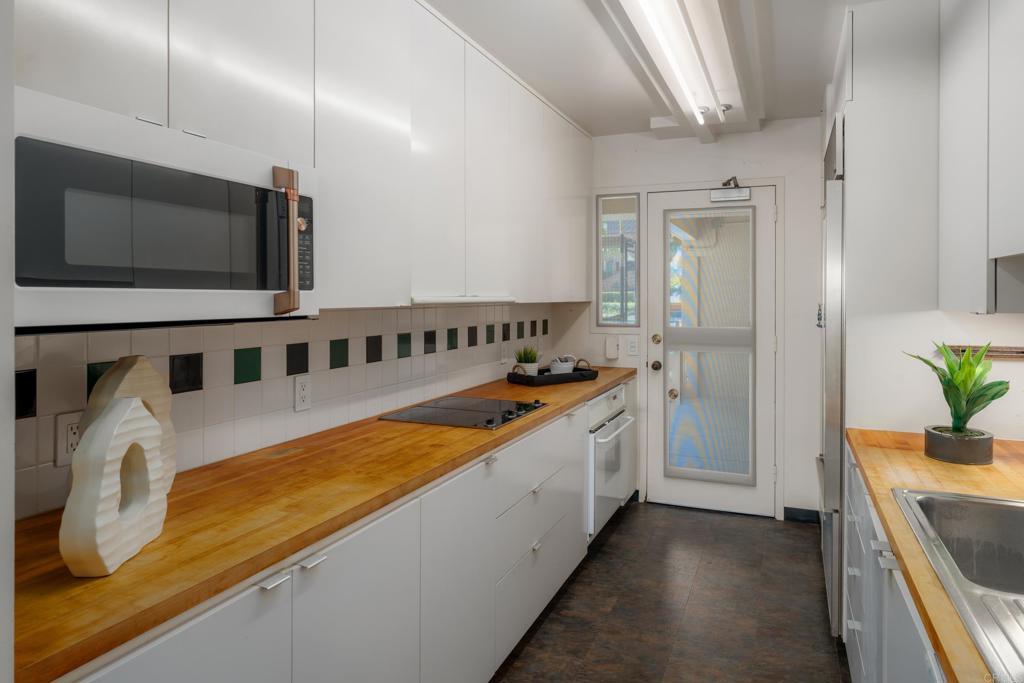 939 Coast Boulevard 5E