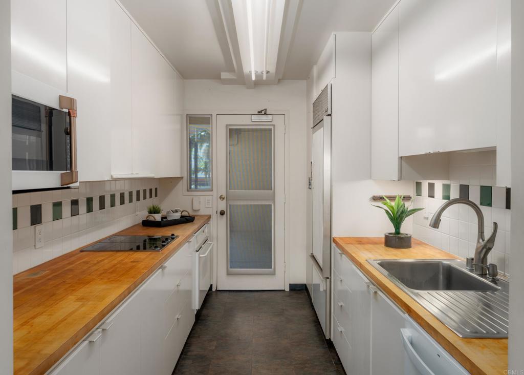 939 Coast Boulevard 5E