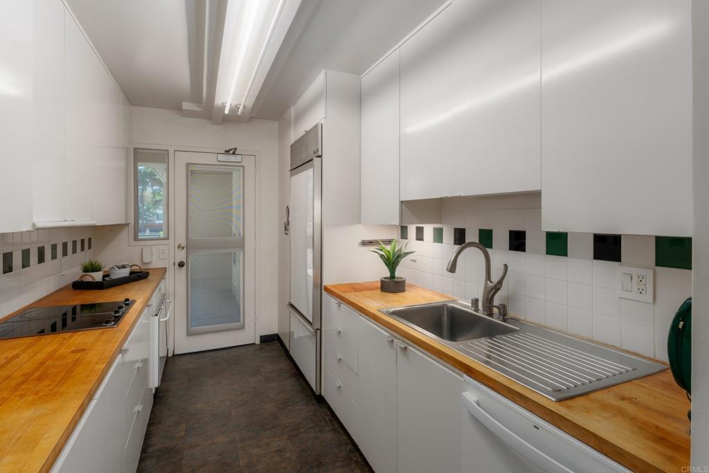 939 Coast Boulevard 5E