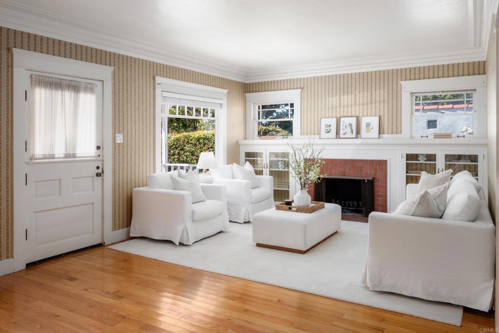 1138 Virginia Way