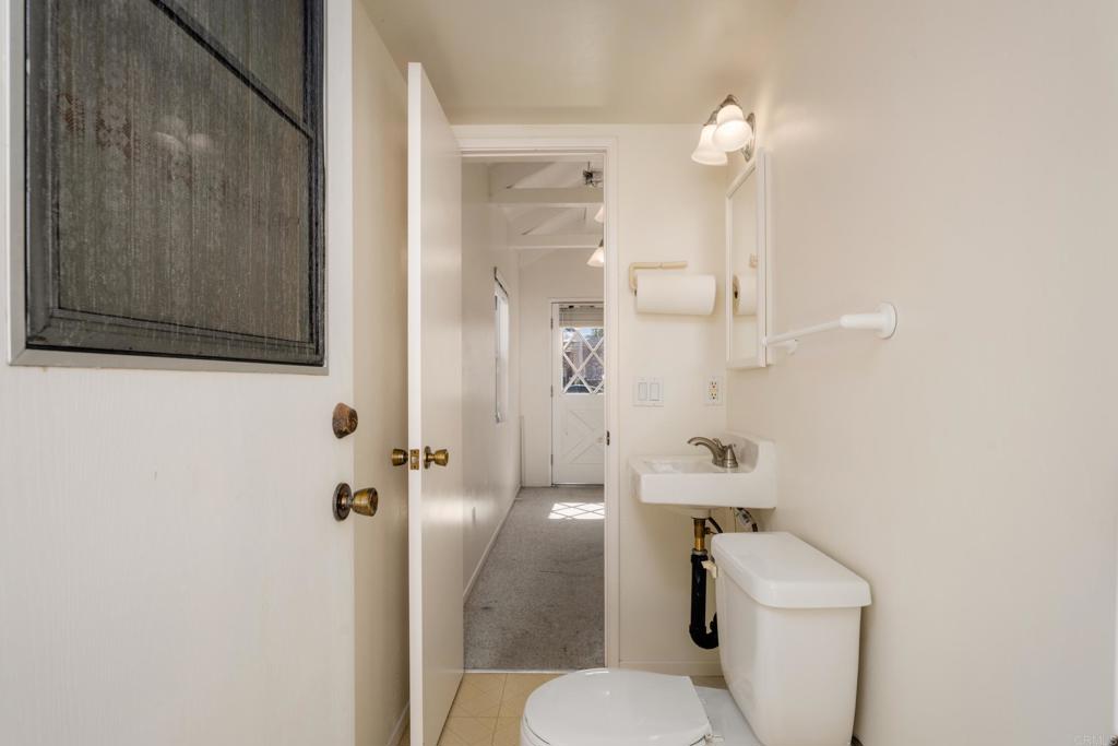 1138 Virginia Way