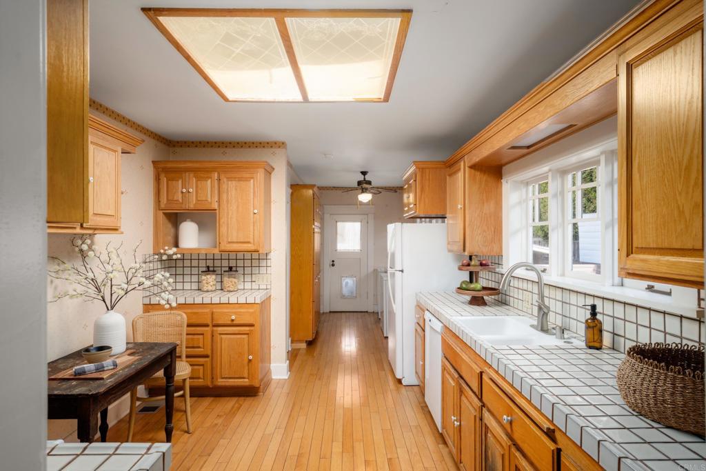 1138 Virginia Way