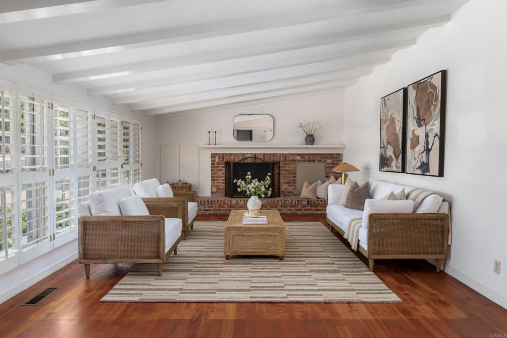 1381 W Muirlands Drive