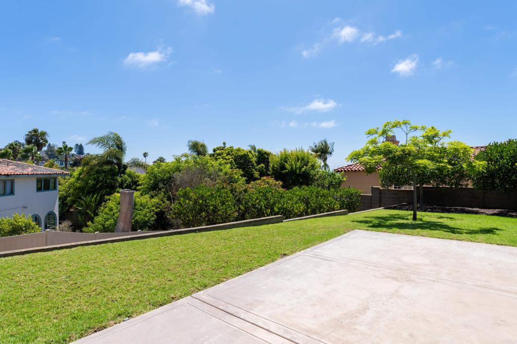 1381 W Muirlands Drive