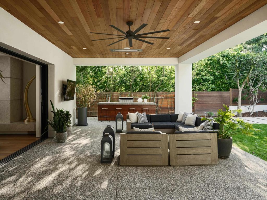 6819 Paseo Laredo