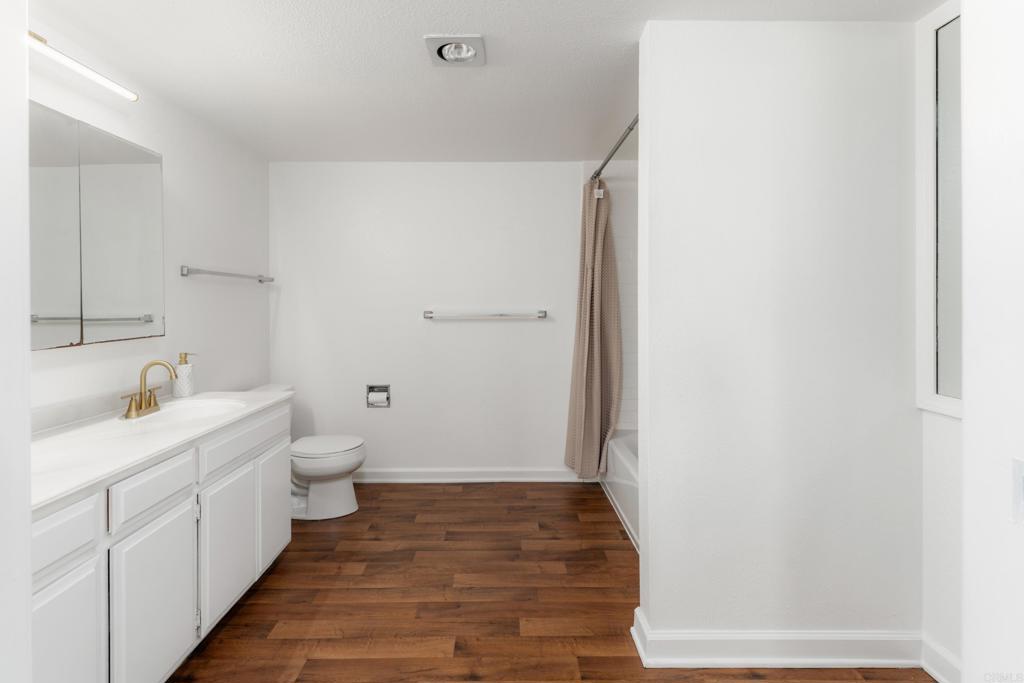 2420 Torrey Pines Road B303