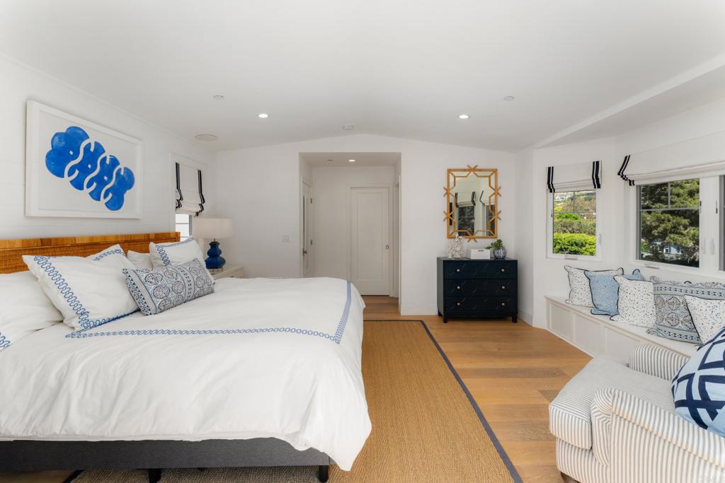 8020 La Jolla Shores Drive