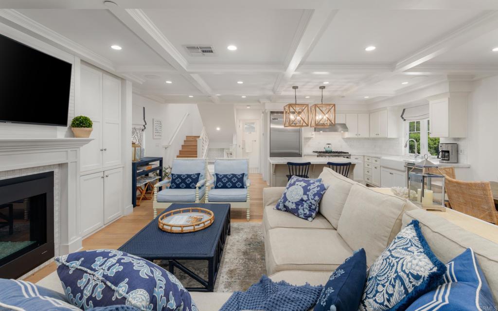 8020 La Jolla Shores Drive