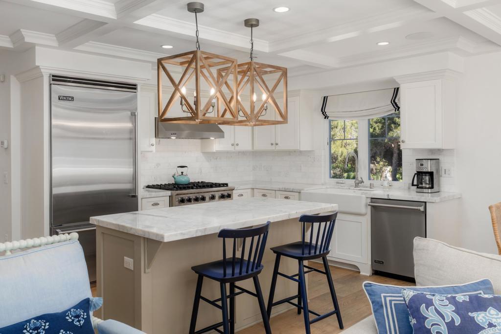 8020 La Jolla Shores Drive