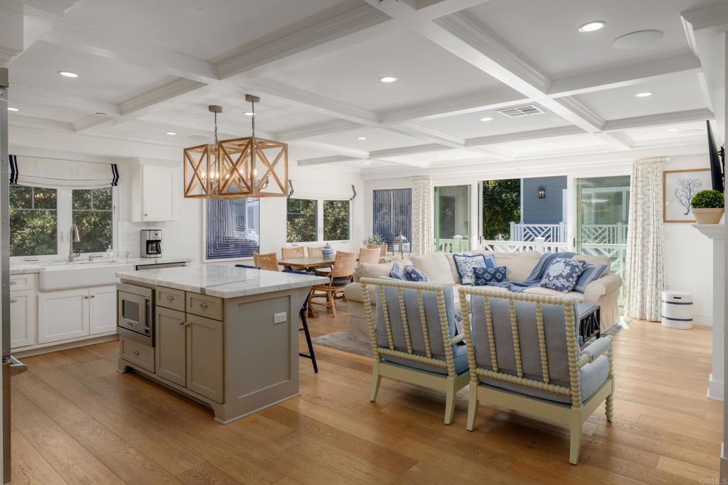 8020 La Jolla Shores Drive