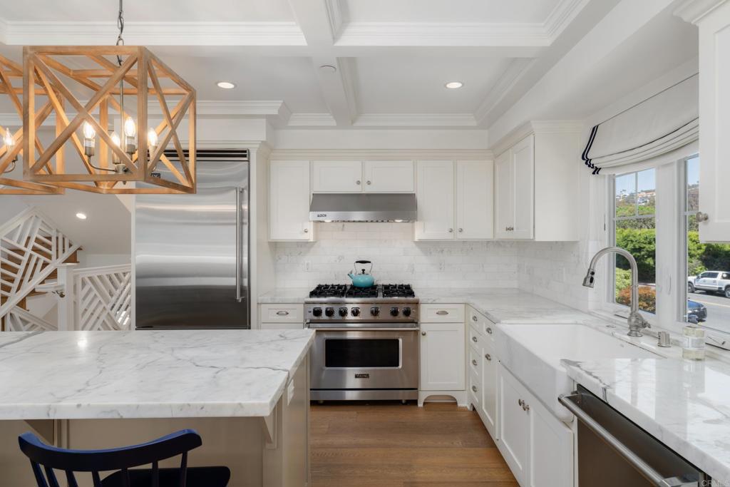 8020 La Jolla Shores Drive