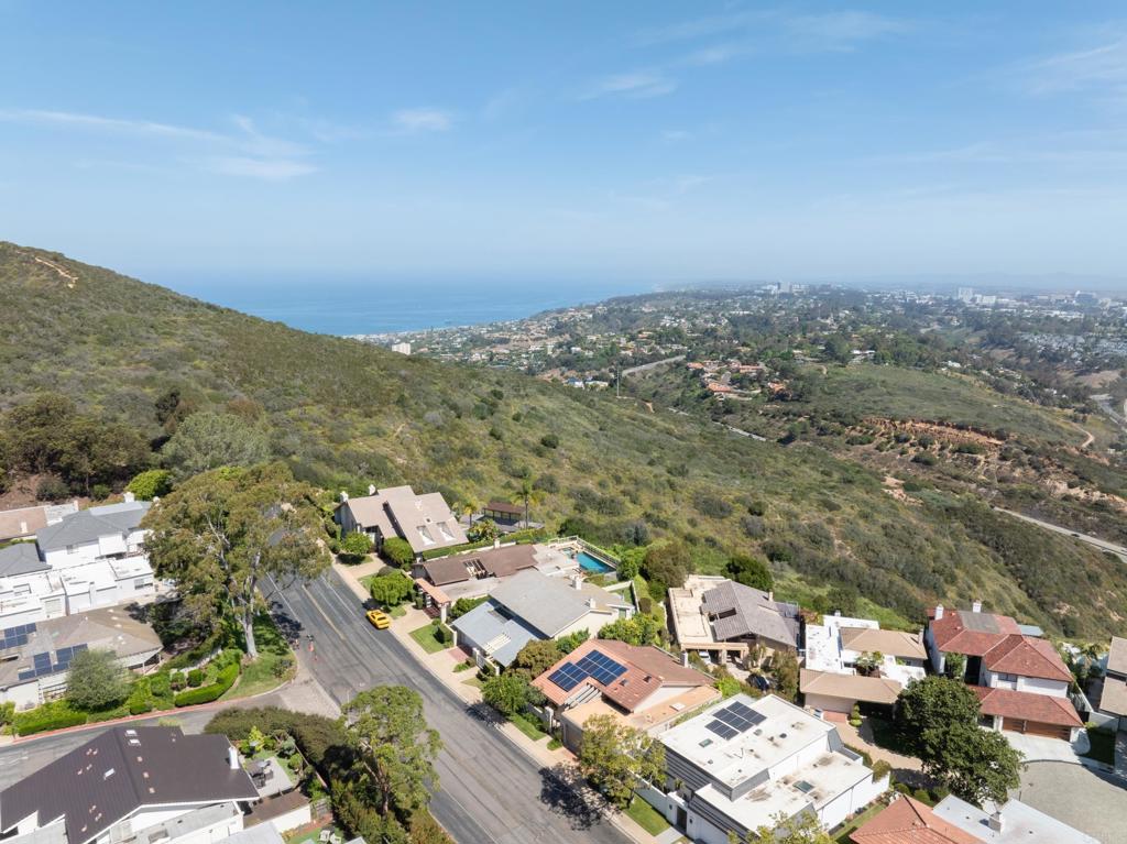 2885 Caminito Merion