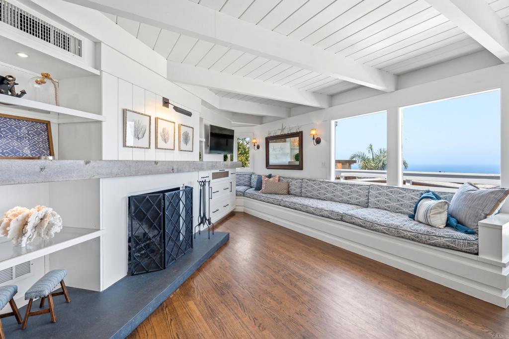 1641 Crespo Drive