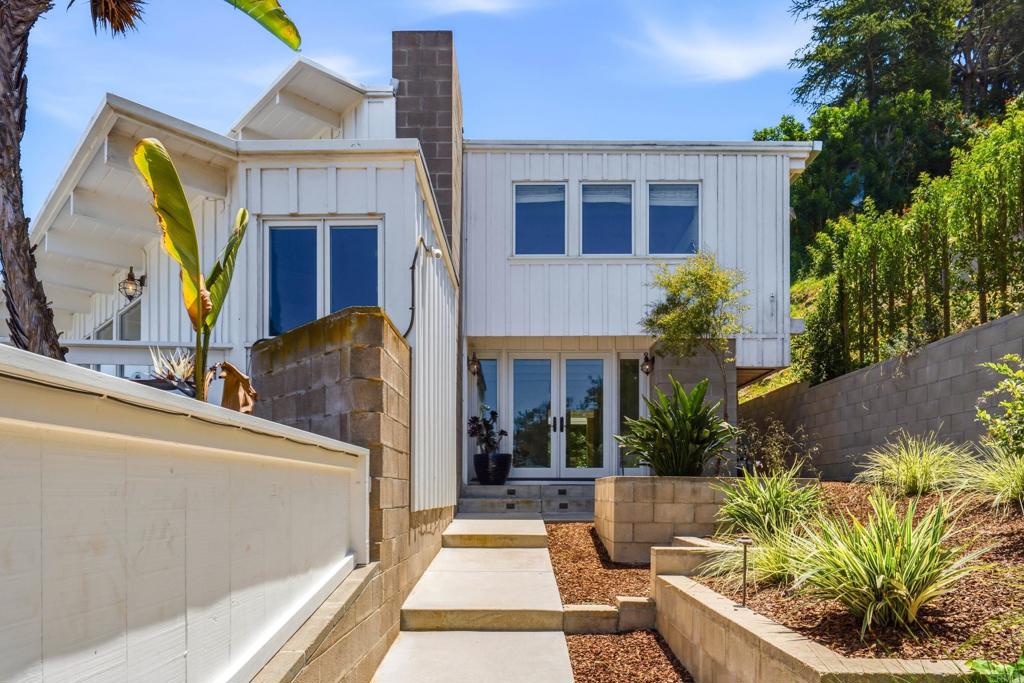 1641 Crespo Drive