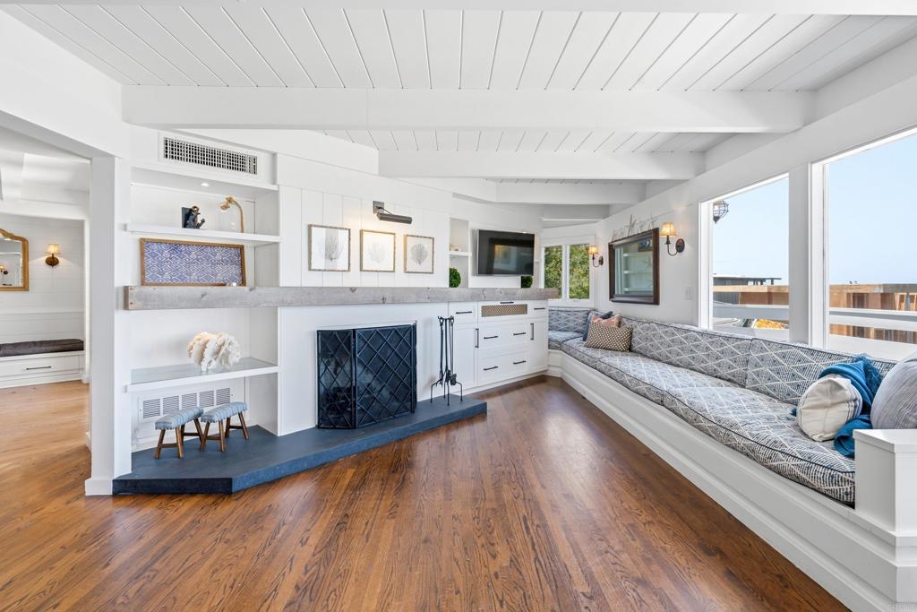 1641 Crespo Drive