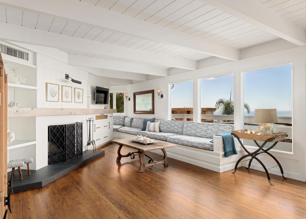 1641 Crespo Drive