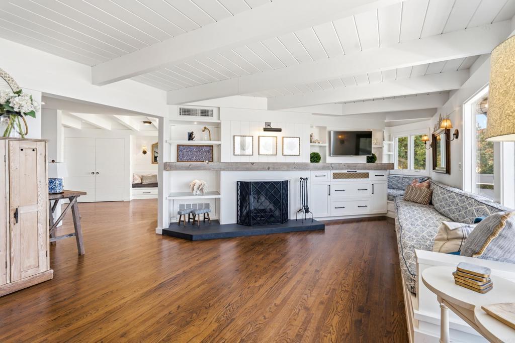 1641 Crespo Drive