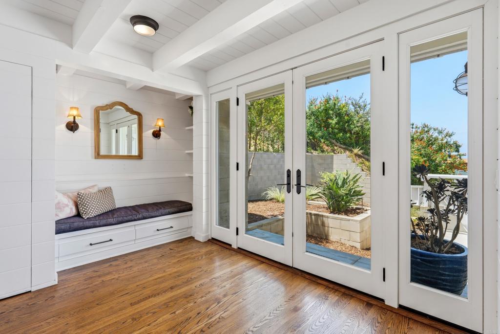 1641 Crespo Drive