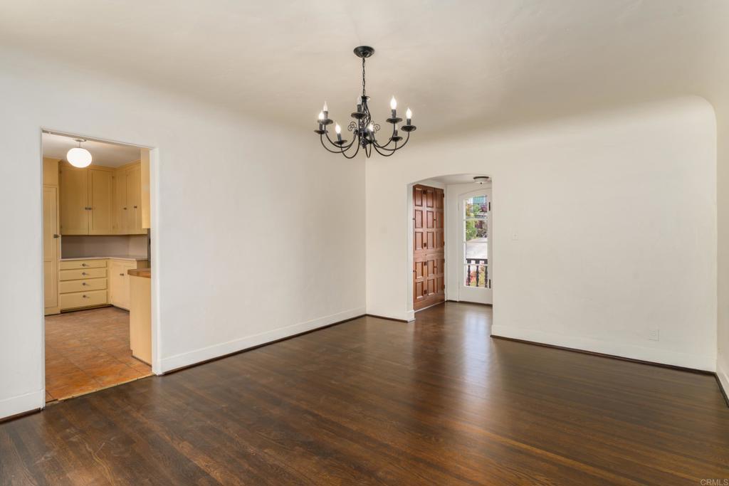 1406 La Jolla Knoll