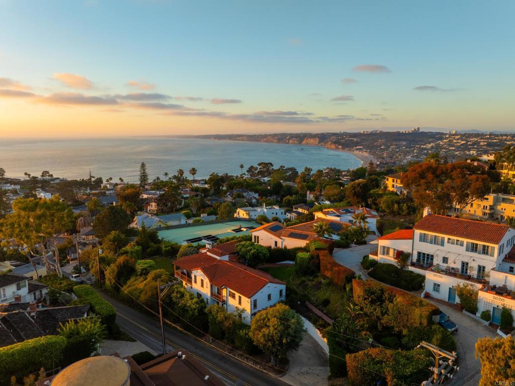 1406 La Jolla Knoll
