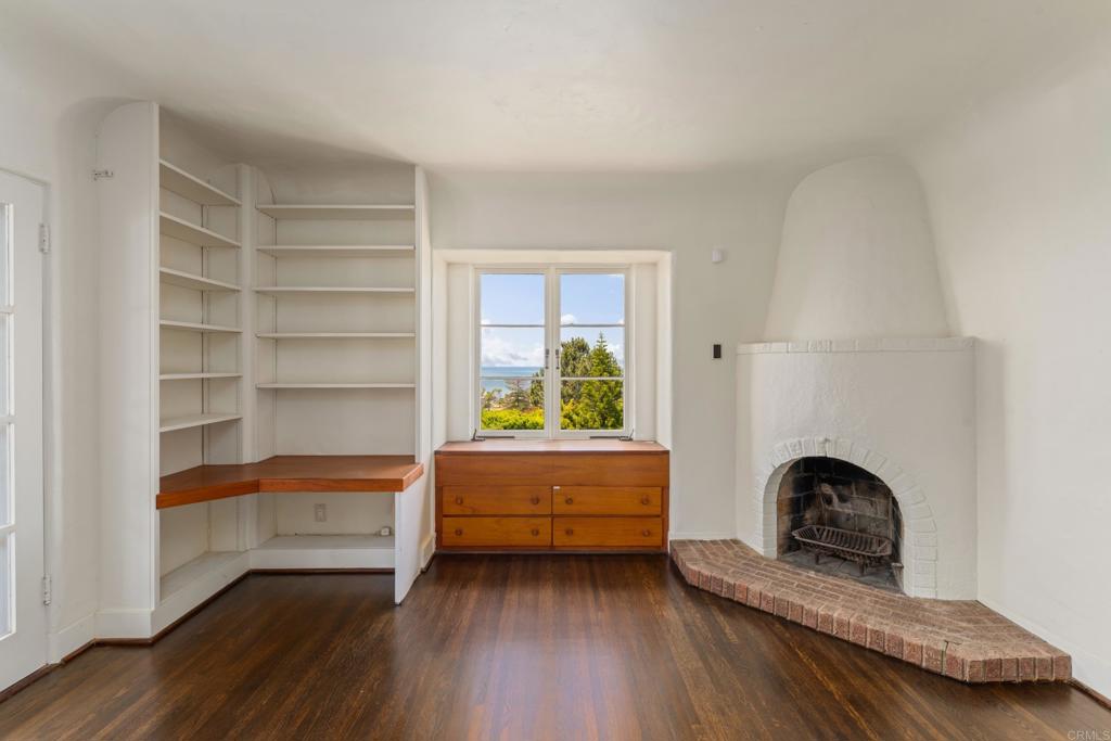 1406 La Jolla Knoll