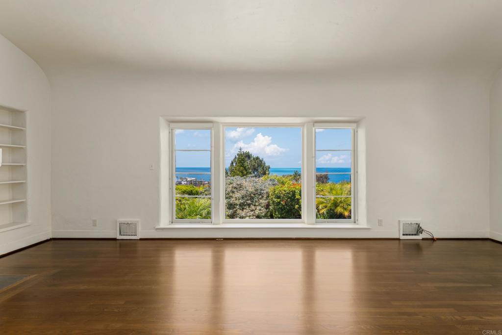 1406 La Jolla Knoll
