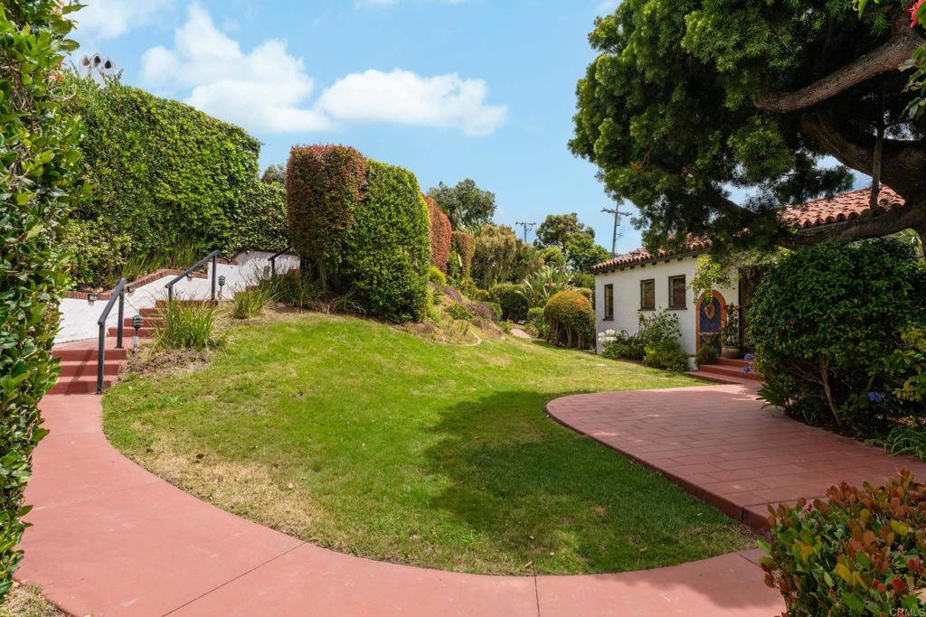 1406 La Jolla Knoll
