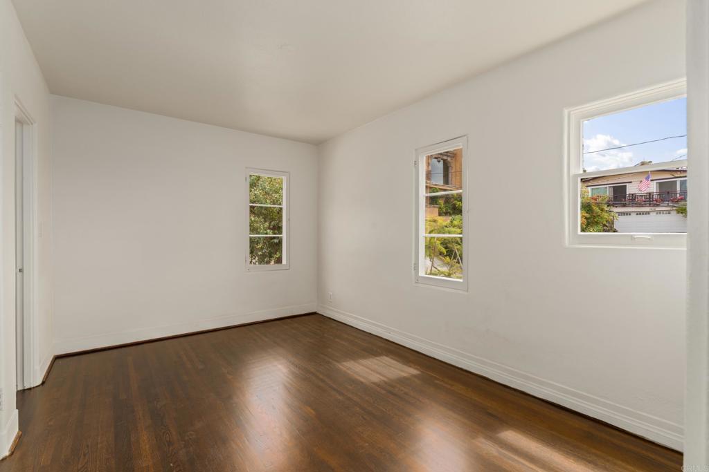 1406 La Jolla Knoll