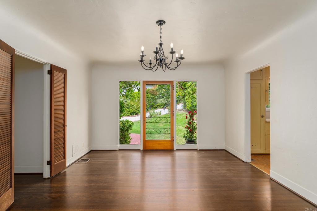 1406 La Jolla Knoll