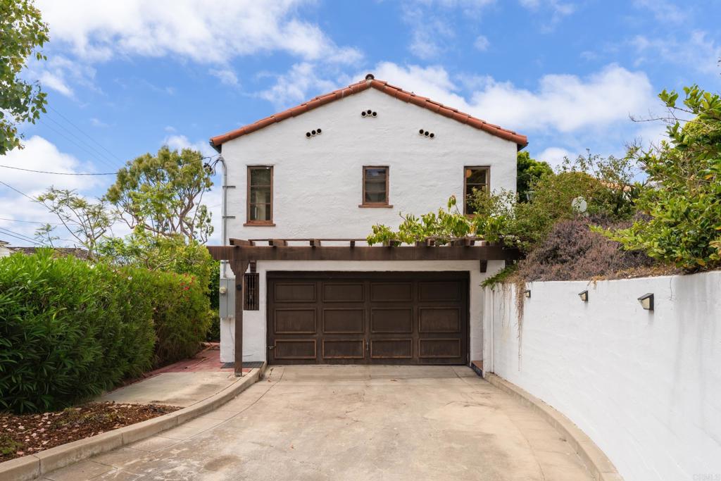 1406 La Jolla Knoll
