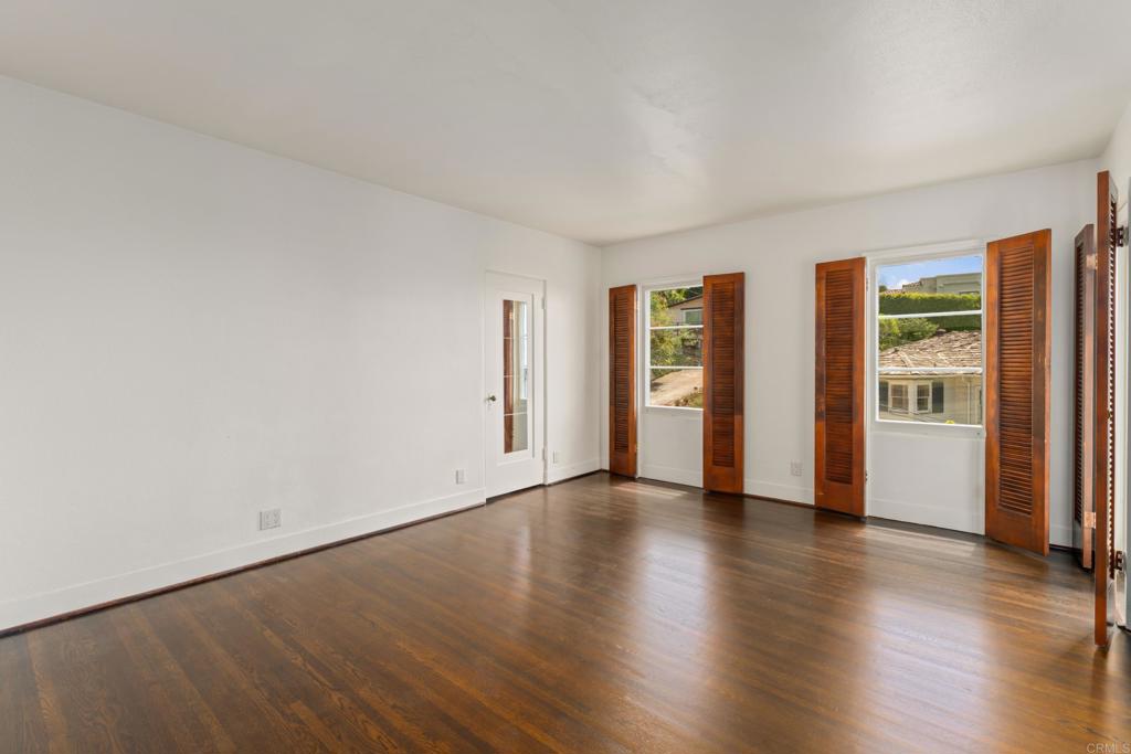 1406 La Jolla Knoll