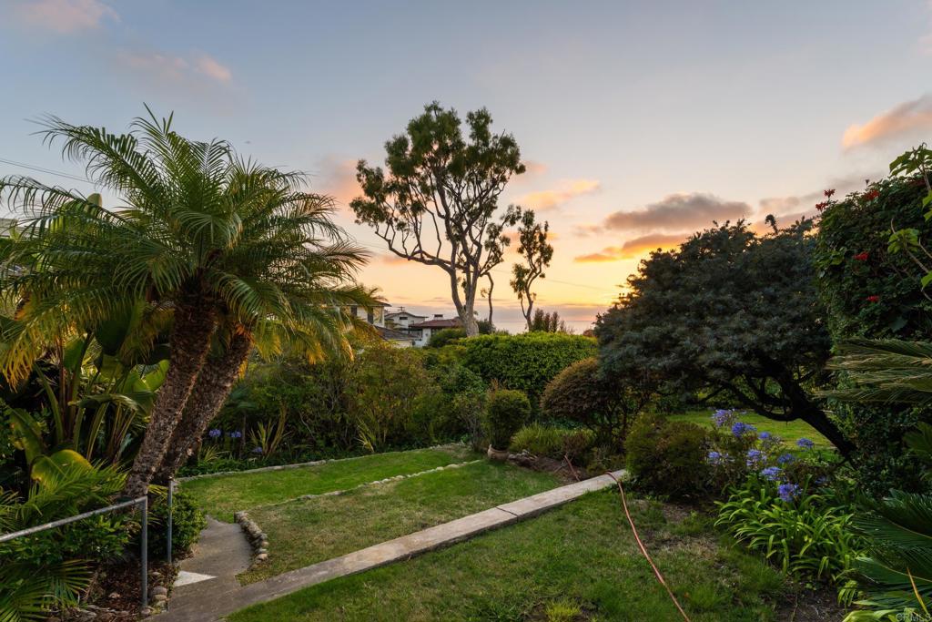 1406 La Jolla Knoll