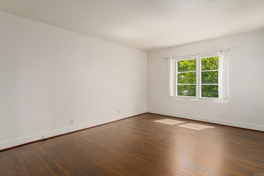 1406 La Jolla Knoll
