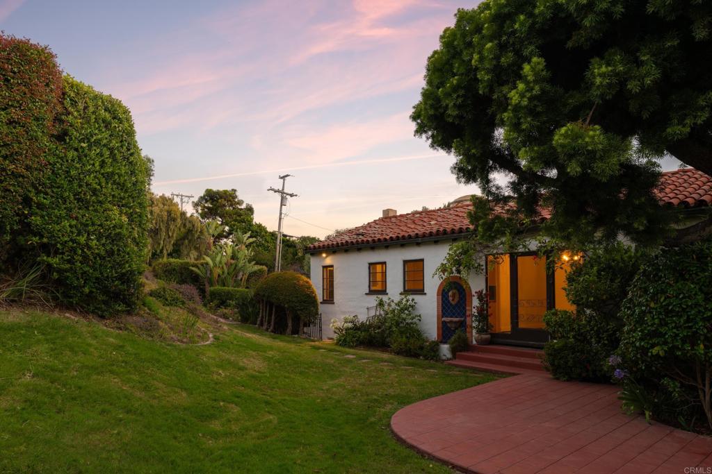 1406 La Jolla Knoll