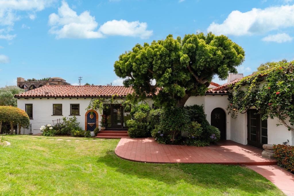 1406 La Jolla Knoll