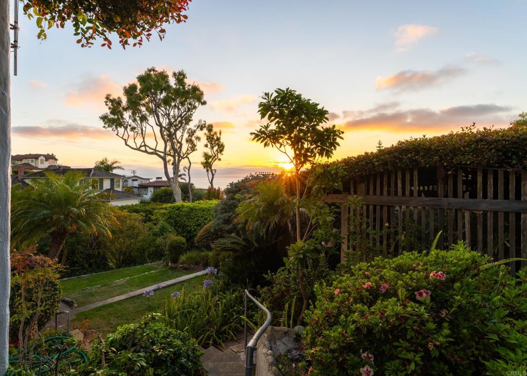 1406 La Jolla Knoll
