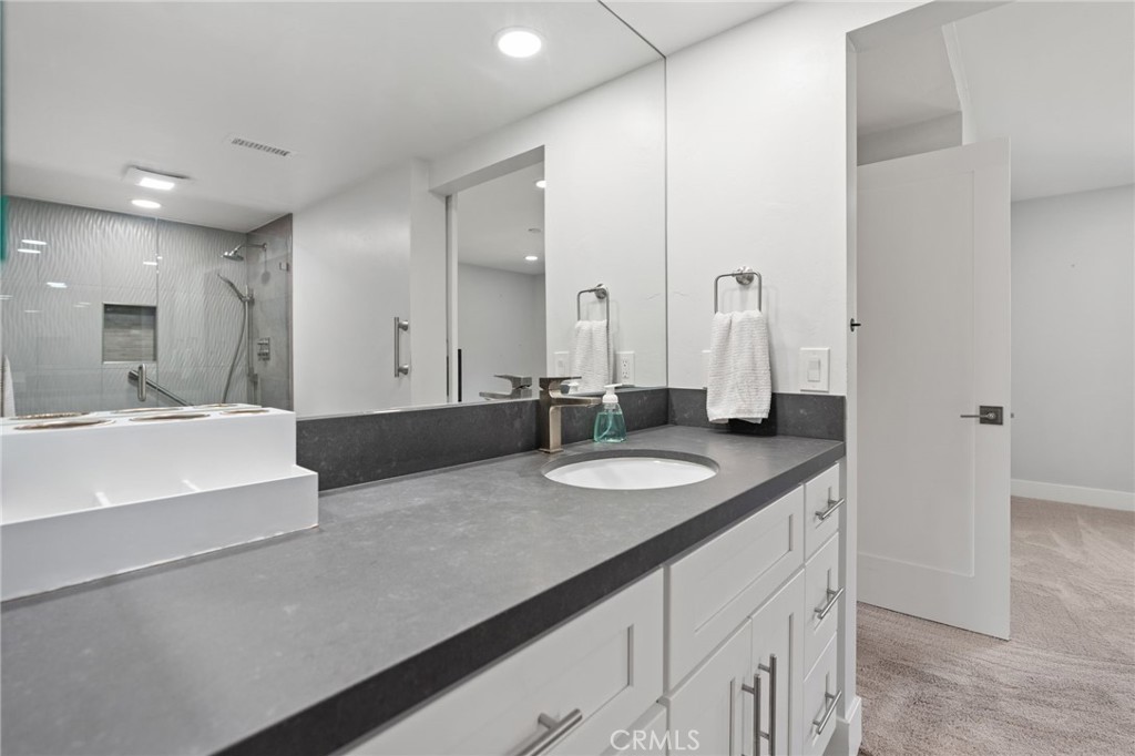 5230 Harbour Heights Court