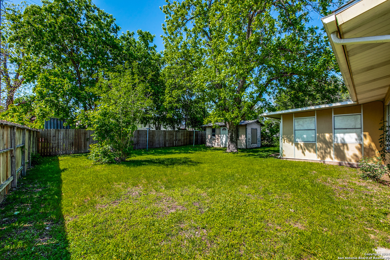 4630 Dellcrest Dr