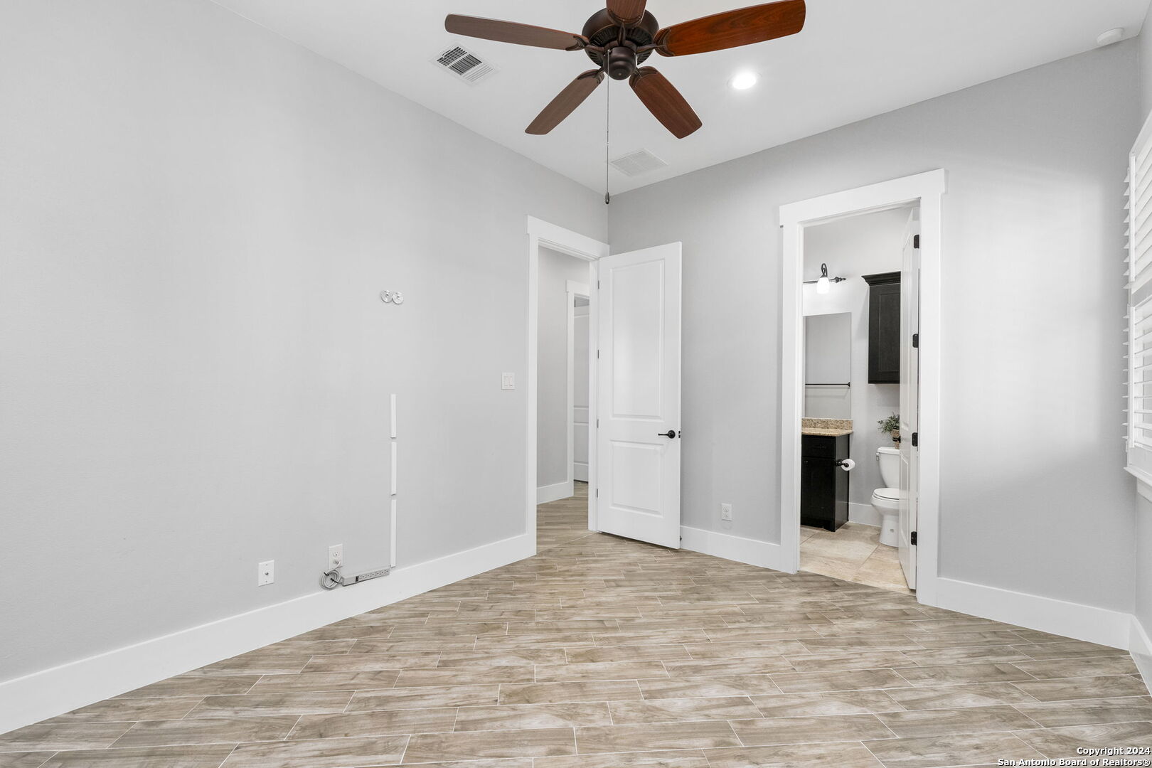 4624 AVERY WAY