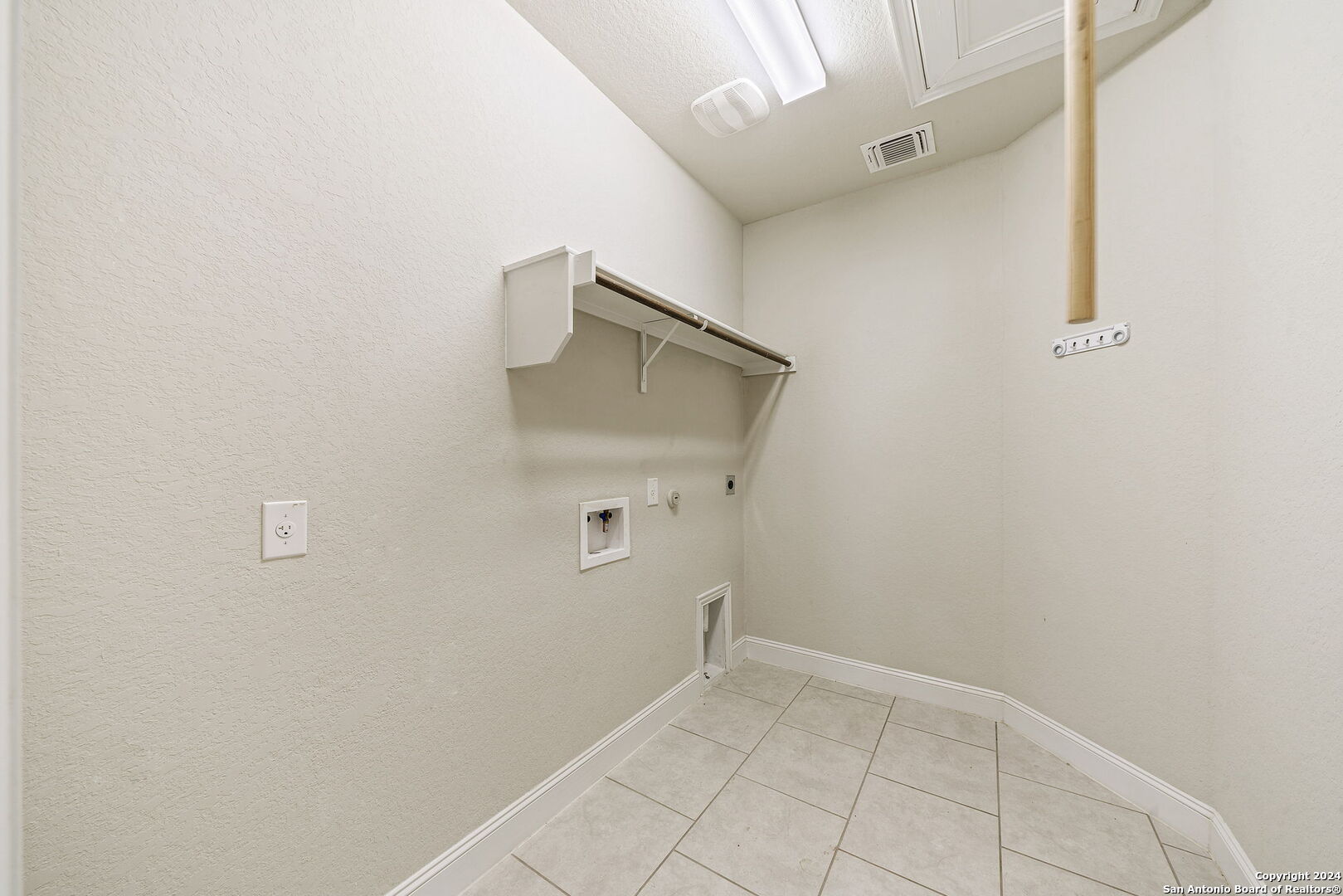 3911 BRAZOS BEND