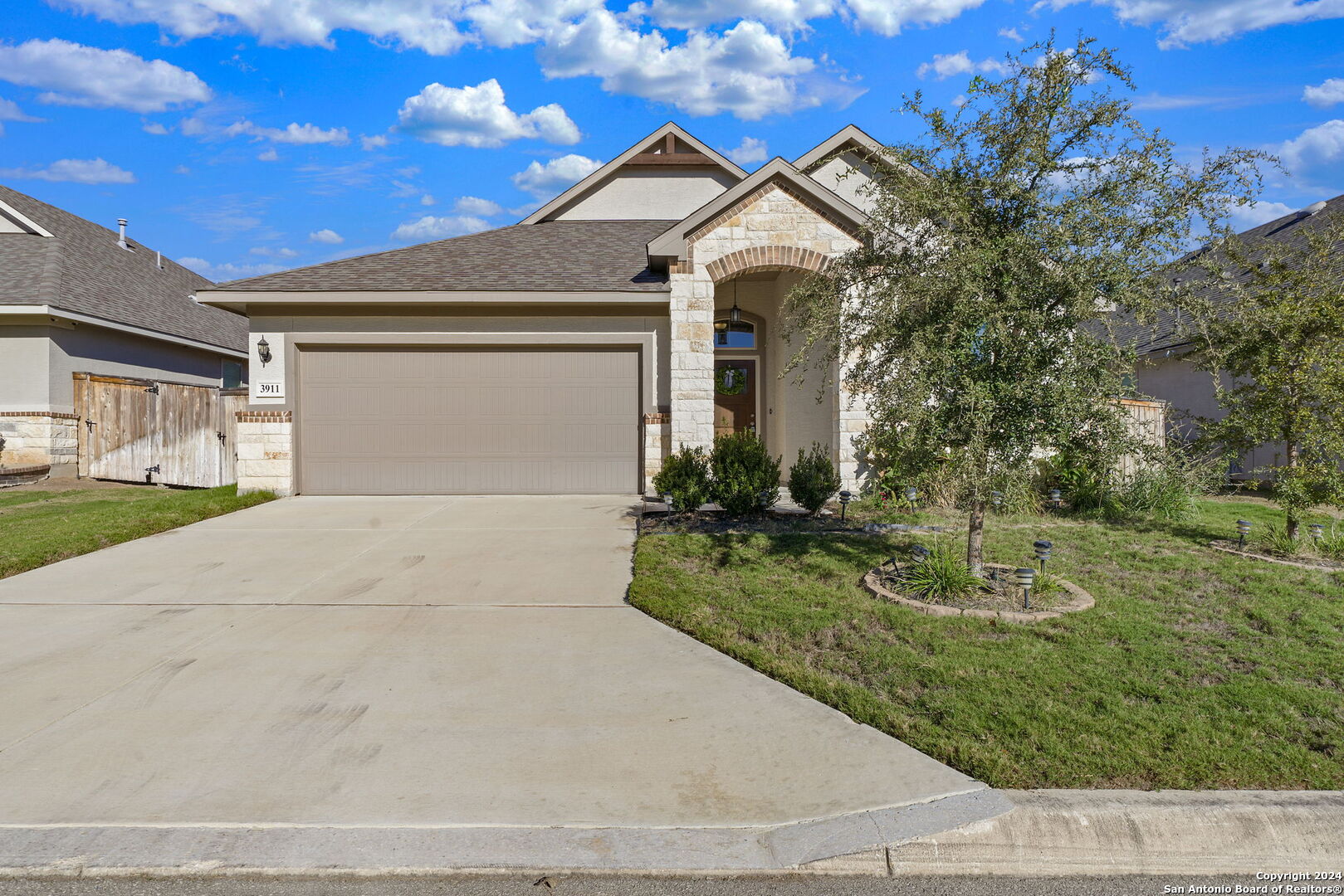 3911 BRAZOS BEND